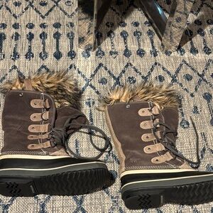 Sorel “Joan of Arc” Brown Fur-Lined Winter Boots
